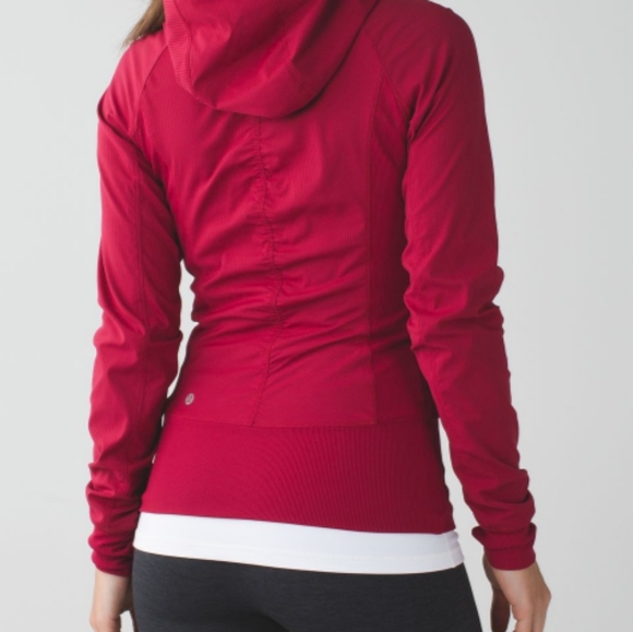 Lululemon in the flux reversible jacket